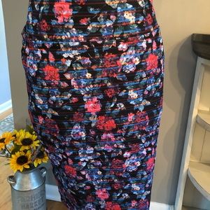 🛑SOLD🛑 Final Sale Price 🆕  LuLaRoe “Cassie” Pencil Skirt - 3XL